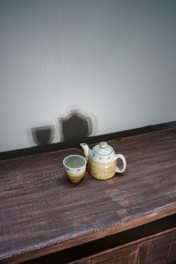 Japanese Kettle with a Cup - Image 2