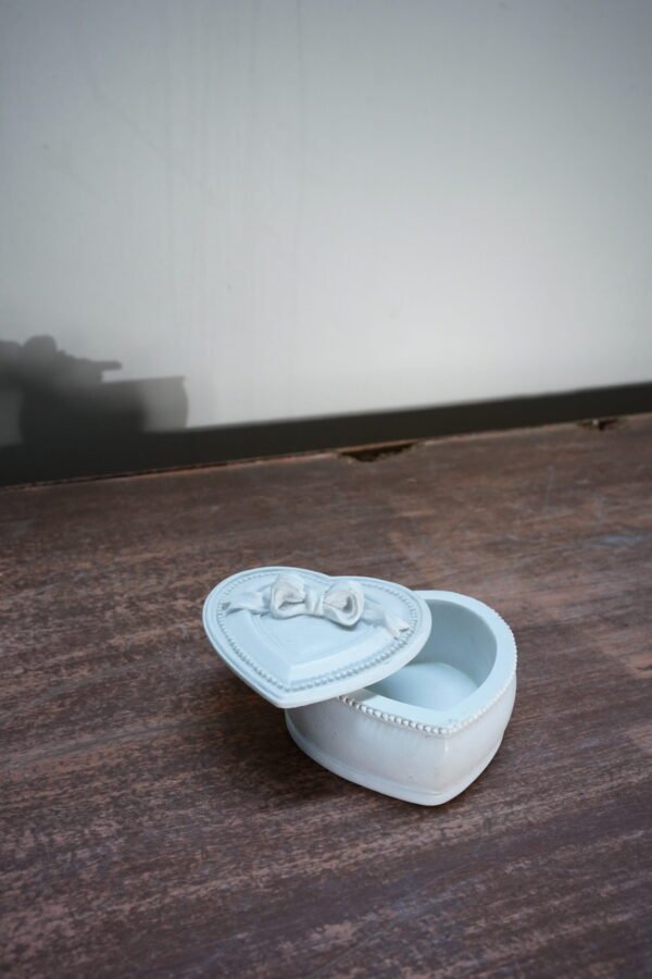 Ribbon Box